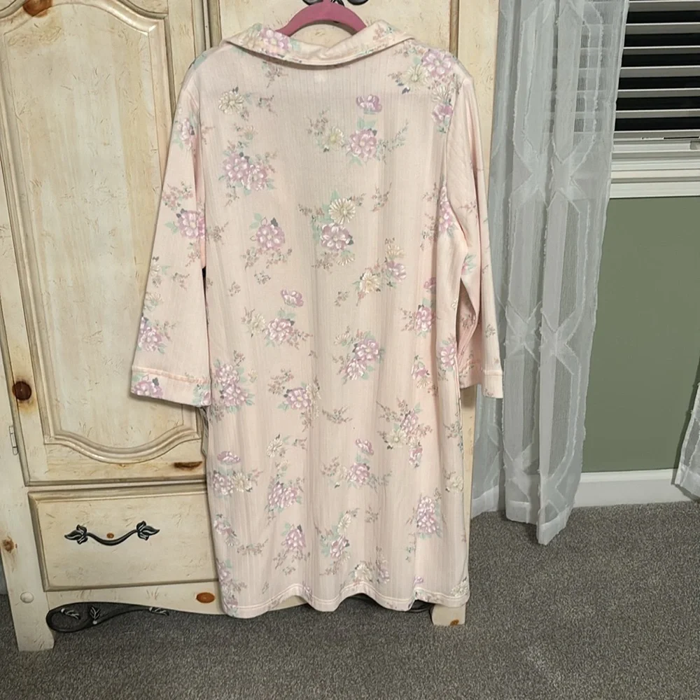 Miss Elaine Lavender Floral Nightgown - Picture 5 of 5